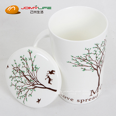 <b>骨瓷杯陶瓷杯子马克杯带盖陶瓷杯子送精美勺子 (鹿与树)定制</b>
