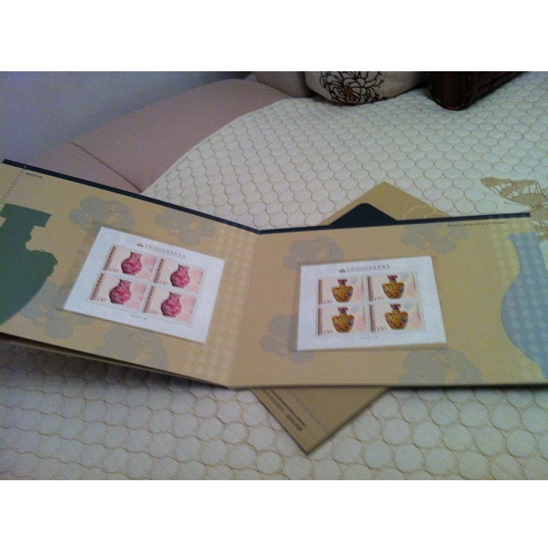 【乐邮网】09年世界邮展《花开方寸间》邮册，牡丹丝绸邮册定制