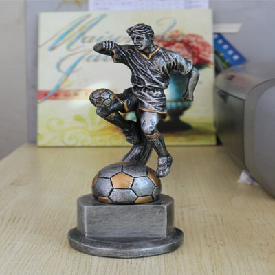 镀金树脂奖杯水晶定制定做制作创意年会颁奖优秀员工足球比赛奖品
