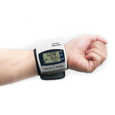 家用电子测血压计 全自动高精准手腕式量血压计 腕式测量血压仪器定制
