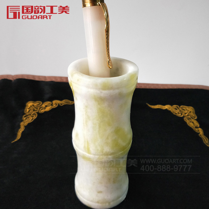纯天然笔筒蓝田玉笔筒定制