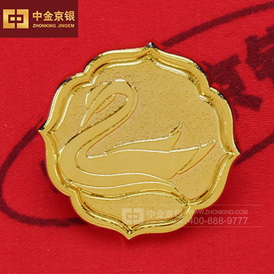 八叶荷天鹅足金徽章定制
