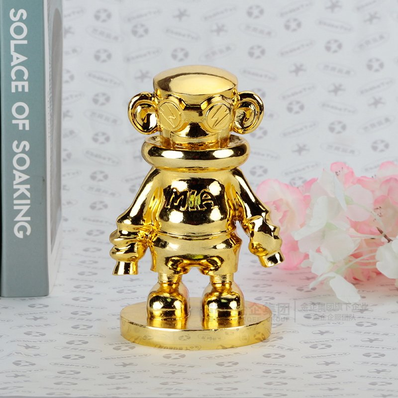 2019年04月  BEARBRICK 22代仿金树脂摆件定制