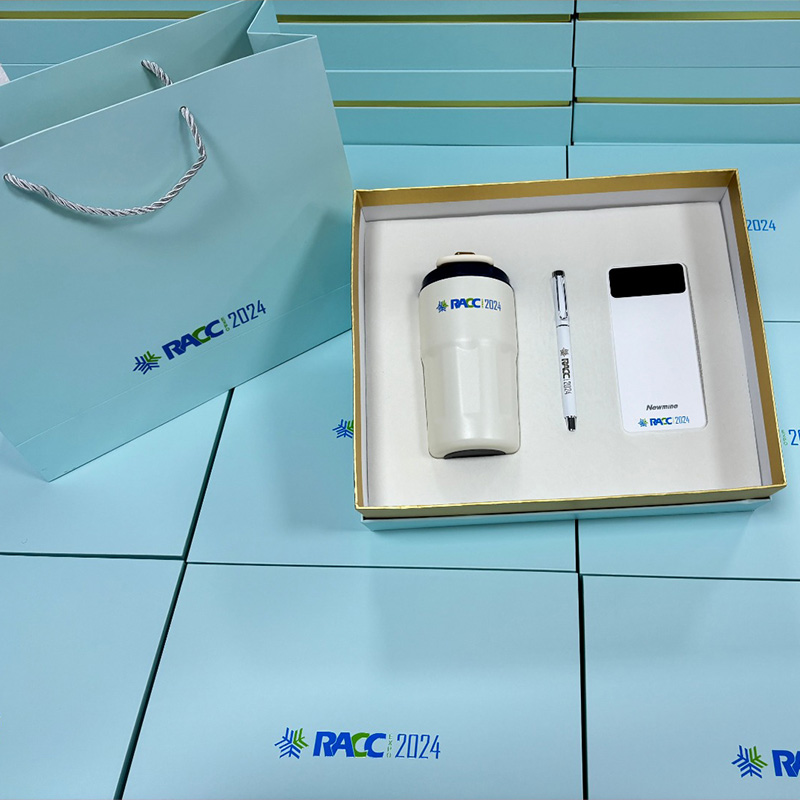 被这套定制礼盒美到！颜值在线又实用～送礼超有仪式感，日常办公、出行都能派上用场，精致党闭眼冲！